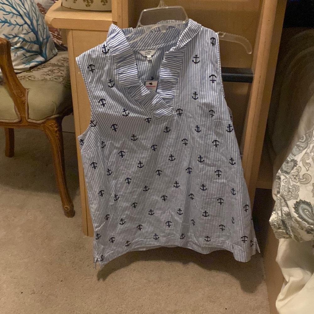 Non used crown and ivy short still has tag